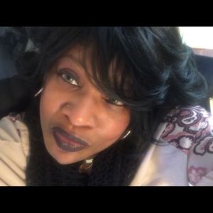 Meet your Posher, Gloria